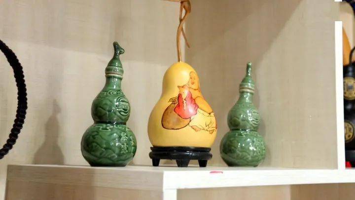 特色傳統(tǒng)工藝美術(shù)品&mdash;&mdash;烙畫葫蘆_文化